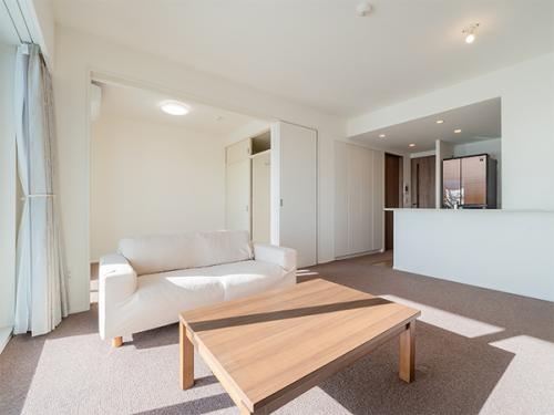 南東向きのため、日当たりが良くあたたかいです