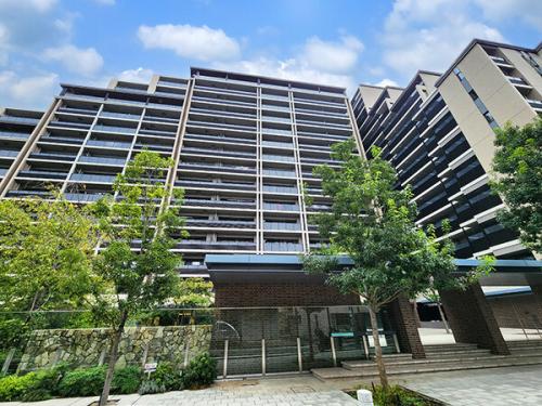 面影橋に佇む大規模レジデンス