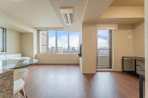 【リビングダイニング】約２０帖のゆとりの広さのリビングダイニングキッチン。