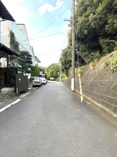 北東側幅員約５．３ｍ公道に面する土地