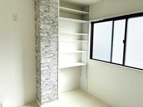 ＤＫ約６．１帖には可動棚もございます