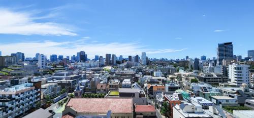 バルコニーからは角住戸ならではのパノラマビューをお楽しみいただけます。