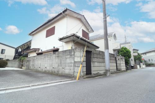 外観。小学校・中学校・公園 ・スーパー・コンビニエンスストアが徒歩１０分圏内。