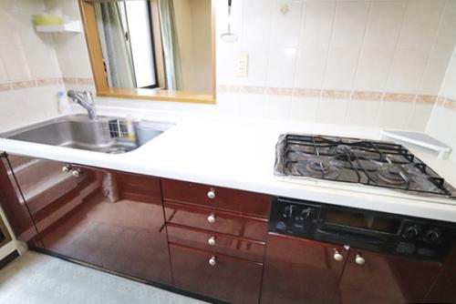 カウンターキッチンで家族との会話も弾みます。