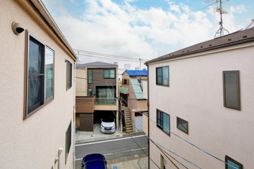 旗竿地特有の閉塞感は無く、陽当たり良好