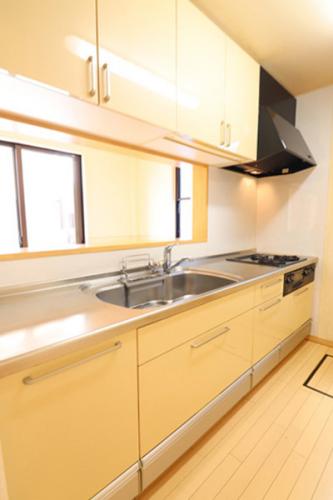 カウンターキッチンを採用し、ご家族のコミュニケーションを重視