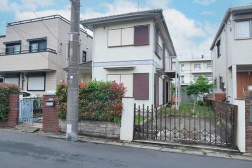 約6m幅員の前面道路、南側から撮影しました 約6m幅員の前面道路、南側から撮影しました