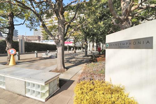 マンション出入口