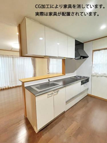 ご家族を近くに感じられる対面式カウンターキッチン。