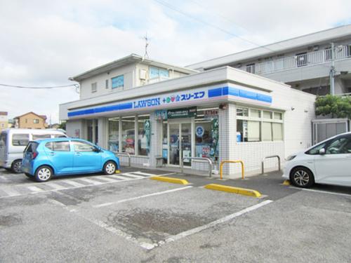 ローソン・スリーエフ松戸八ケ崎店まで約370m(徒歩5分) ローソン・スリーエフ松戸八ケ崎店まで約370m(徒歩5分)