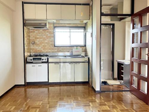 キッチンには窓がついているのでこまめに換気もできるためお料理の臭いもこもりません