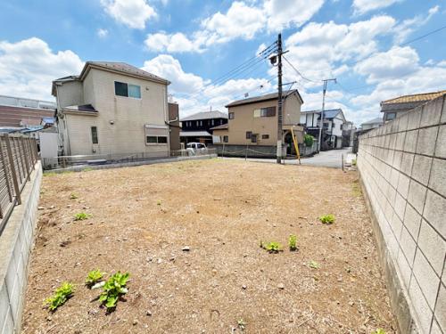 南向きのため陽当たり良好です。 南向きのため陽当たり良好です。