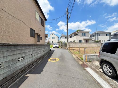 私道 南4.0m 位置指定有り 接道幅:11.4m 私道 南4.0m 位置指定有り 接道幅:11.4m