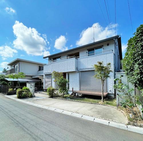 駐車スペース2台分あり（1台は車種制限有り）