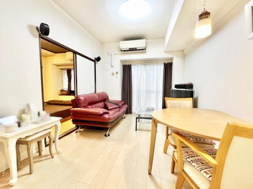 LDKに二重サッシ設置。断熱性や防音性の向上に効果があります。