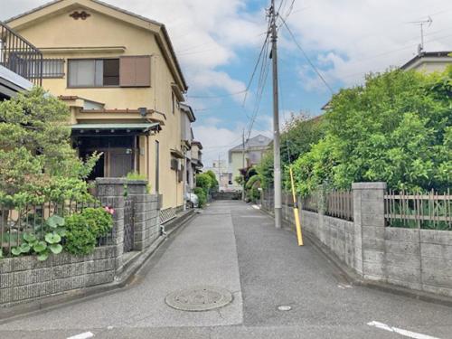 接面道路：私道　北 4ｍ