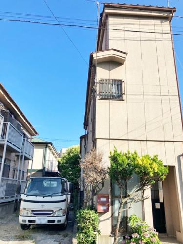 ＤＫ・浴室・トイレ・玄関、各２カ所あり　２世帯住宅におすすめです