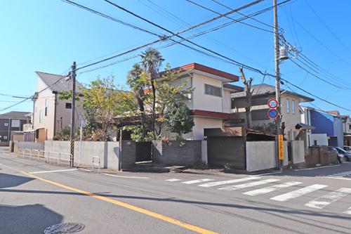 北東側からの外観 日当たりの良い立地です 北東側からの外観 日当たりの良い立地です