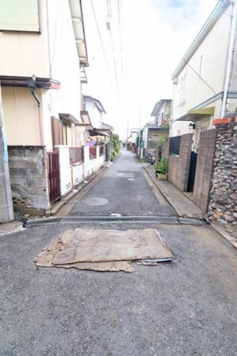 前面道路：南西3.55ｍ（私道）