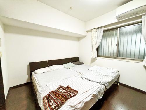 約7.3帖の洋室　大容量のウォークスルークローゼット付きです