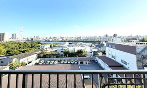 南東向き明るく見晴らしの良いバルコニー