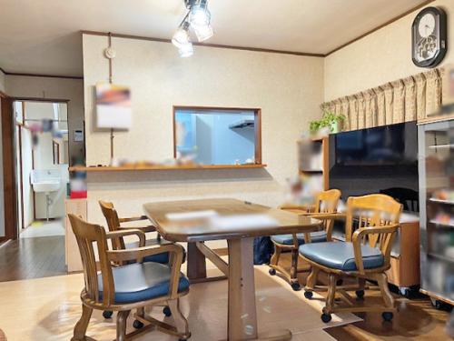 約14.75帖のLDKです！キッチンの様子が見えるダイニングです！