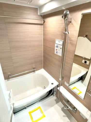 天候に左右されずに洗濯物が乾かせる浴室乾燥機能付き。快適な室温で入浴が可能です。