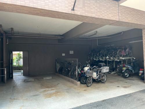 天候によるサビなどの劣化防止にもなる敷地内駐輪場！