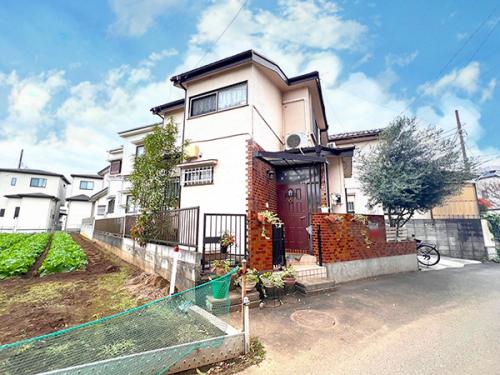 周辺は緑が多く、のどかな環境です。