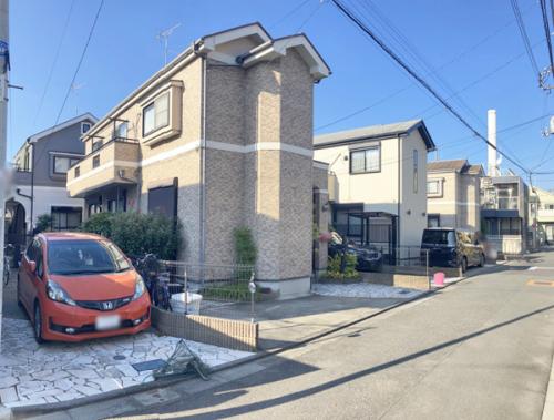 品の良さを感じさせる外観。