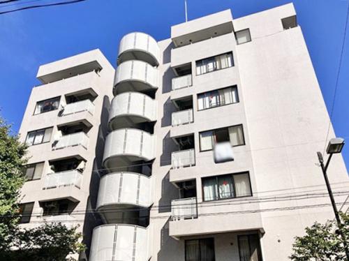 下町情緒、利便性のある浅草エリアに立地しております。