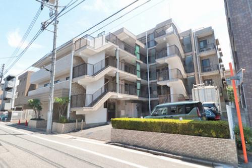 2路線2駅利用可能で通勤通学に便利な立地。2024年6月大規模修繕工事実施済み