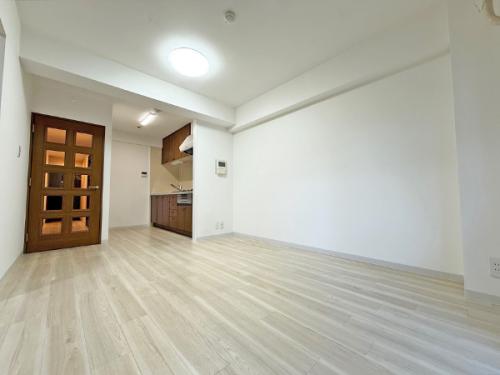 約10.4帖のLDKの壁面は広いので、お好きな家具の配置もOKです。