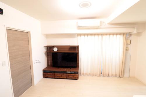 約13.1帖のリビングダイニングキッチンは床暖房付き。