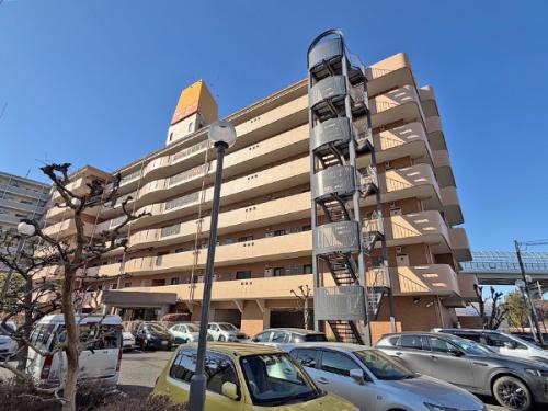 徒歩5分圏内に小学校・コンビニ・ドラッグストアがあります