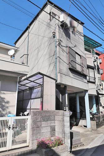 南東道路に接した土地です ショッピングモール「アリオ西新井」まで徒歩6分です 南東道路に接した土地です ショッピングモール「アリオ西新井」まで徒歩6分です