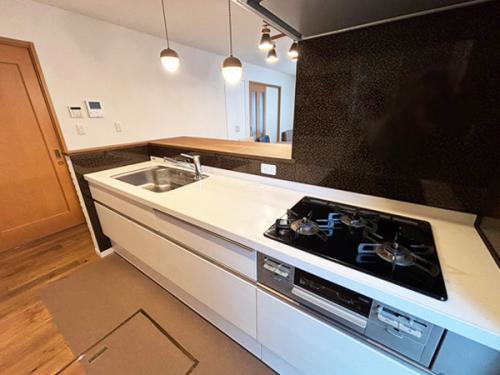 3口コンログリル付システムキッチン