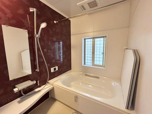 雨の日のお洗濯にも大活躍な浴室乾燥機付