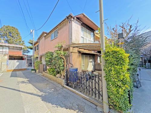 古民家を活かしたレトロで温かみのある複合施設「上野桜木あたり」隣接