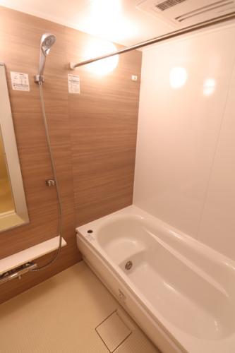 快適なオートバスシステム。浴室暖房乾燥機付き