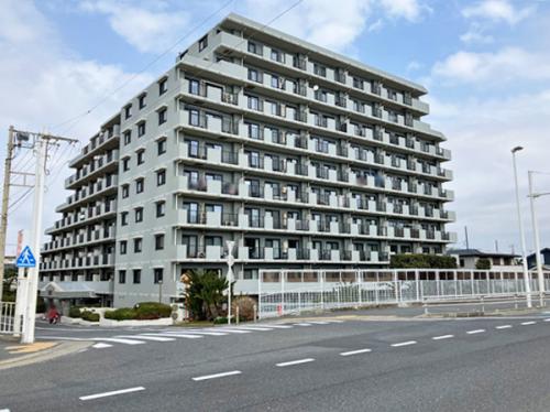 国道１３４号線沿いに佇むオーシャンフロントマンション