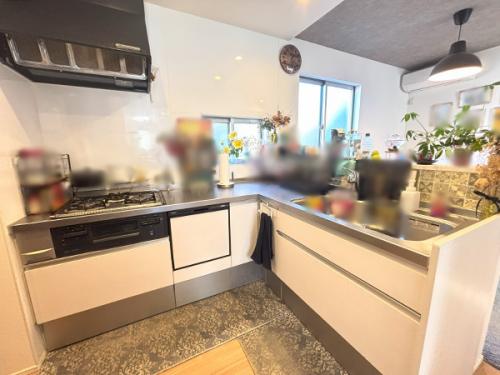 ビルトイン食洗機付きキッチン