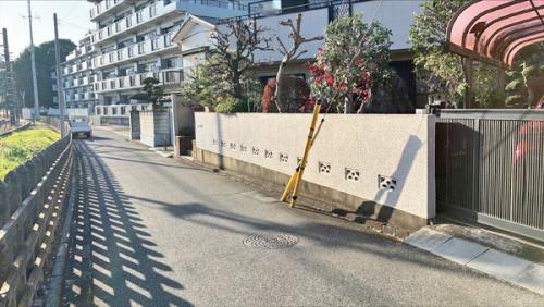 前面道路：南東側4ｍ公道