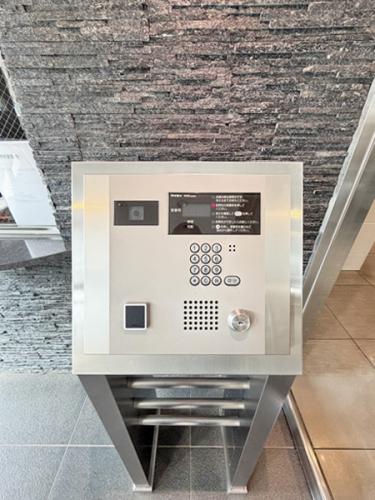 オートロックがしっかりと機能していて、住まう人の安心を静かに守ってます