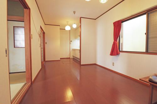 換気のしやすい二方面窓。