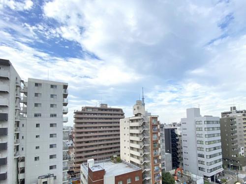 バルコニーから東京スカツリーが望めます（天候による）