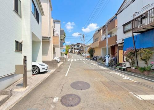 現地含む前面道路【青空加工】