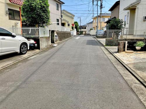 前面道路は幅員約５ｍ公道