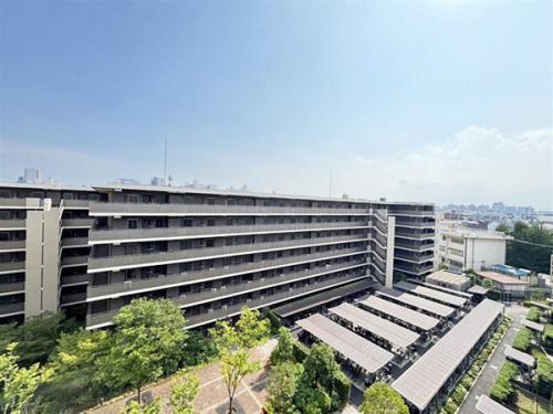 7階建最上階部分・南向き住戸の為、陽当り・眺望良好！