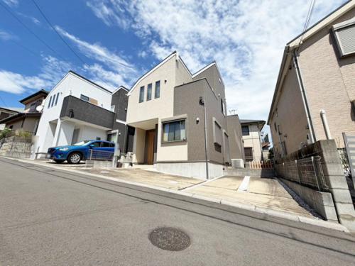 閑静な住宅街に佇む4LDK。全室南向きで陽当たり良好！
